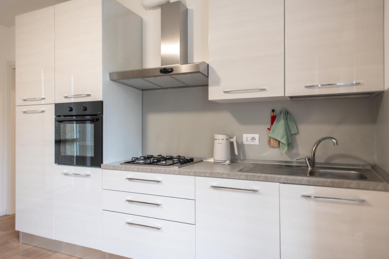 Lora Apartment,Free Private Parking, Self Check In,1 Комо Экстерьер фото