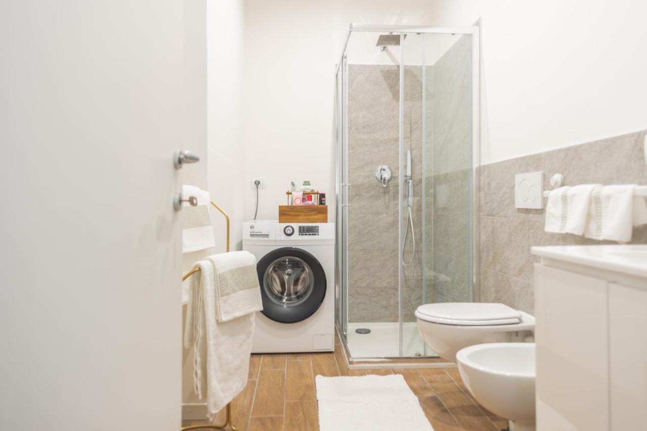 Lora Apartment,Free Private Parking, Self Check In,1 Комо Экстерьер фото