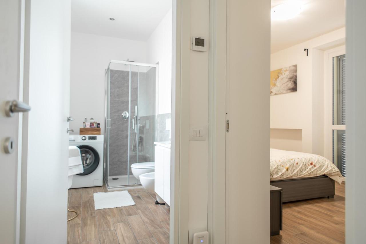 Lora Apartment,Free Private Parking, Self Check In,1 Комо Экстерьер фото