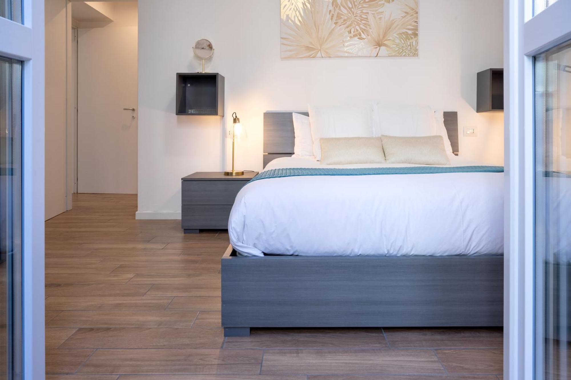 Lora Apartment,Free Private Parking, Self Check In,1 Комо Экстерьер фото