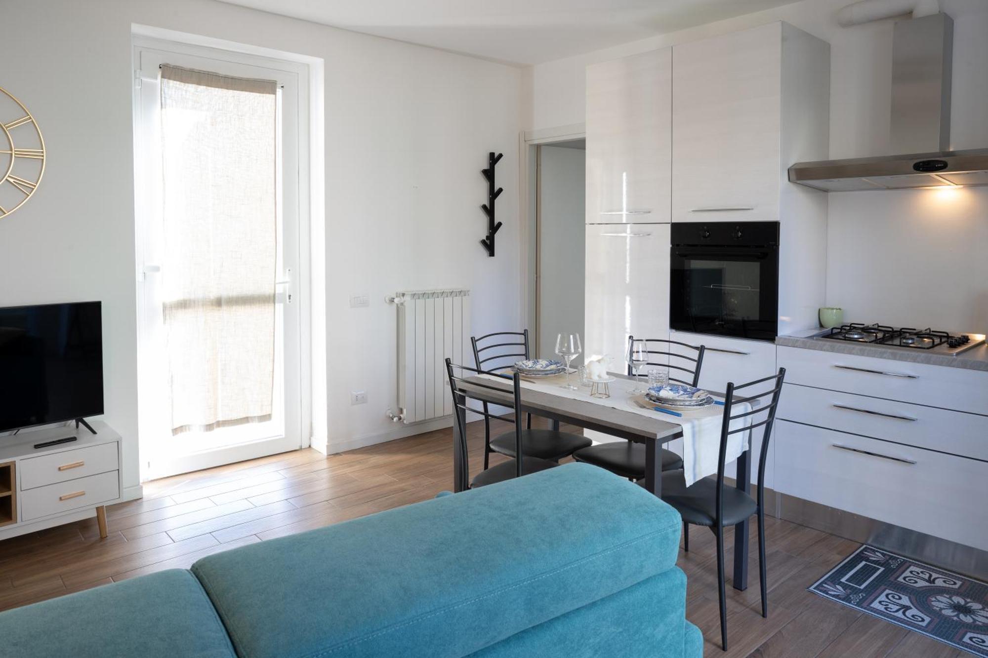 Lora Apartment,Free Private Parking, Self Check In,1 Комо Экстерьер фото